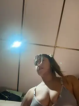 stefanyqueen69 online show from 06/13/26, 09:35