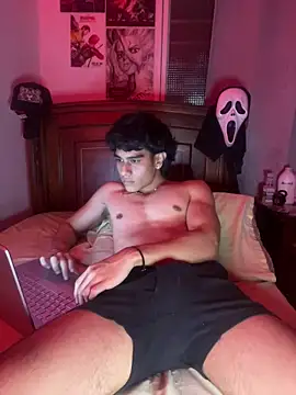 Snapshot of IronLatino chatting on 04/15/26, 03:02 IronLatino online show from 04/15/26, 03:02