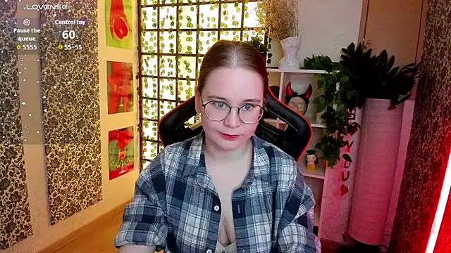 Anny Twelvetrees online show from 03/19/26, 08:29