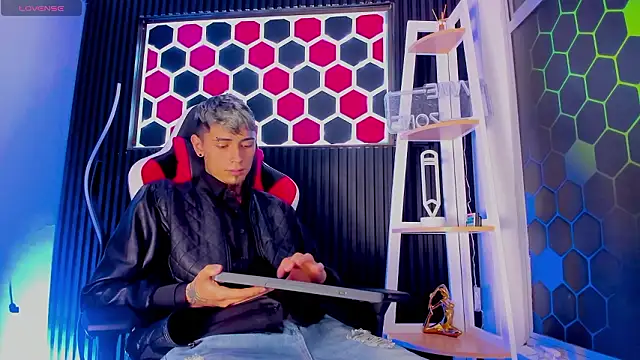 Snapshot of Max_Hader_ chatting on 03/15/26, 03:34 Max Hader online show from 03/15/26, 03:34