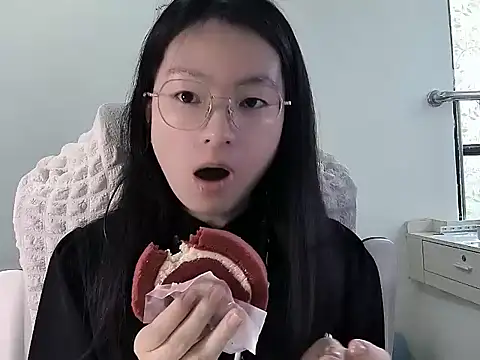 Eeya-36 online show from 03/19/26, 09:35