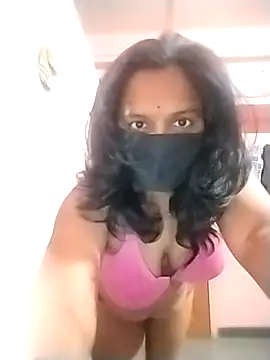 Snapshot of Miss-Dolly07 chatting on 03/08/26, 05:50 Miss-Dolly07 online show from 03/08/26, 05:50