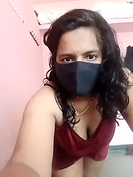 Snapshot of Miss-Dolly07 chatting on 03/28/26, 04:45 Miss-Dolly07 online show from 03/28/26, 04:45