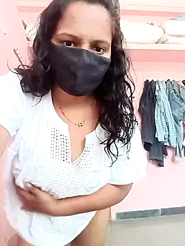 Snapshot of Miss-Dolly07 chatting on 03/29/26, 05:29 Miss-Dolly07 online show from 03/29/26, 05:29