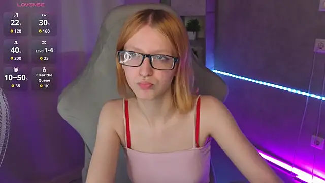Emma Dusk online show from 06/28/26, 09:37