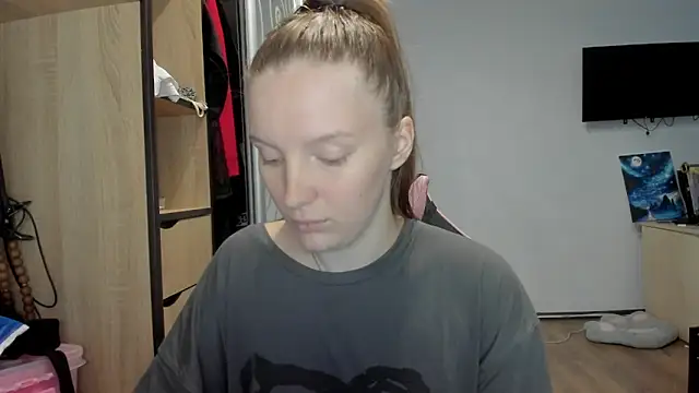 Mary Blu online show from 10/01/25, 12:11