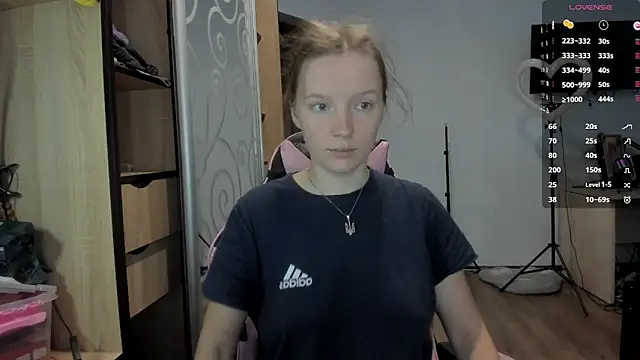 Mary Blu online show from 10/13/25, 08:36