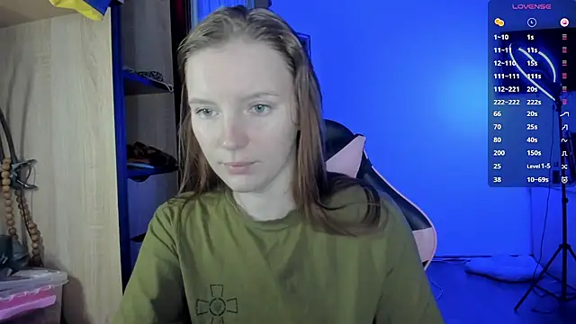 Mary Blu online show from 10/17/25, 01:09