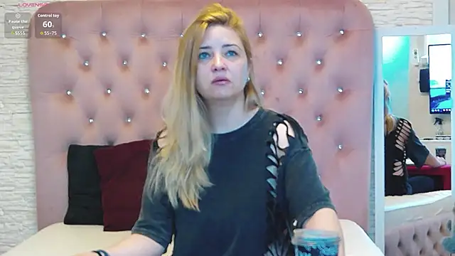MellanieBliss online show from 05/05/26, 04:20