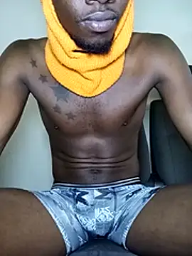 Snapshot of StrongEbonyDick chatting on 03/17/26, 01:03 StrongEbonyDick online show from 03/17/26, 01:03