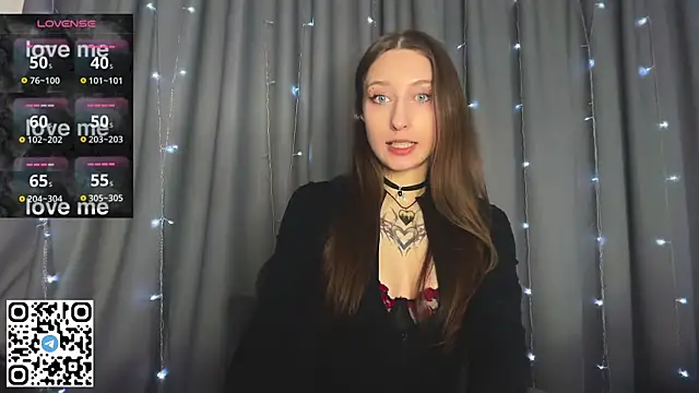 Emma Willson online show from 04/26/26, 12:03