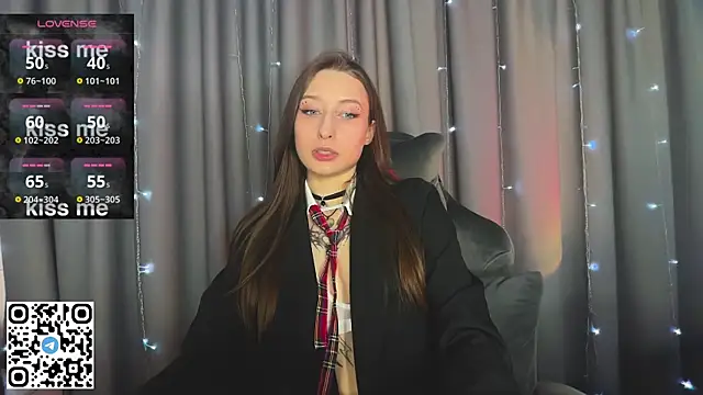 Emma Willson online show from 04/27/26, 12:58