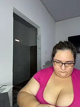 Snapshot of marianacooper12 chatting on 03/03/26, 08:37 marianacooper12 online show from 03/03/26, 08:37