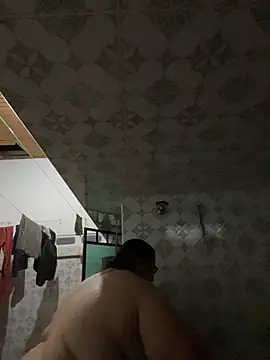 Snapshot of marianacooper12 chatting on 03/16/26, 01:33 marianacooper12 online show from 03/16/26, 01:33