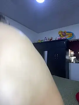 Snapshot of marianacooper12 chatting on 03/17/26, 05:16 marianacooper12 online show from 03/17/26, 05:16