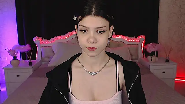 Snapshot of llittle-peachh chatting on 03/07/26, 03:53 llittle-peachh online show from 03/07/26, 03:53