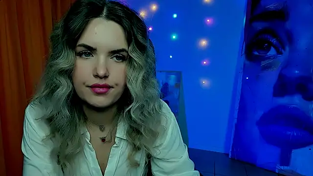 Snapshot of AliceSmite chatting on 03/13/26, 10:33 AliceSmite online show from 03/13/26, 10:33