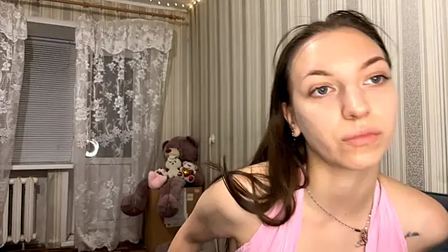 Snapshot of YangReifer chatting on 03/05/26, 05:53 YangReifer online show from 03/05/26, 05:53