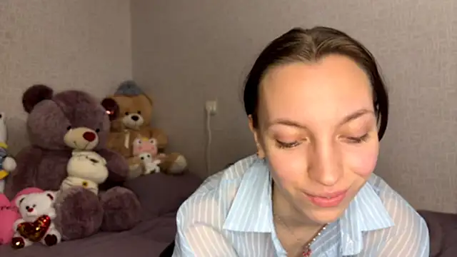 Snapshot of YangReifer chatting on 03/28/26, 08:19 YangReifer online show from 03/28/26, 08:19