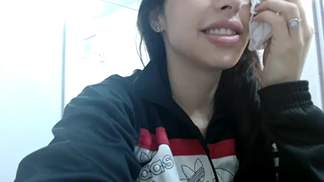 Snapshot of sweetwanda chatting on 03/23/26, 01:48 sweetwanda online show from 03/23/26, 01:48