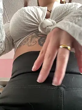 Baby Pink Love online show from 05/01/26, 03:38