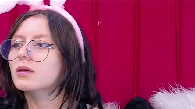Naomimolie online show from 06/02/26, 01:13