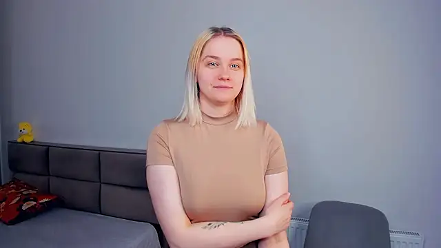 Snapshot of AveIinaStromain chatting on 03/15/26, 05:57 AveIinaStromain online show from 03/15/26, 05:57