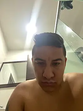 Snapshot of Sneyd10 chatting on 03/09/26, 04:27 Sneyd10 online show from 03/09/26, 04:27