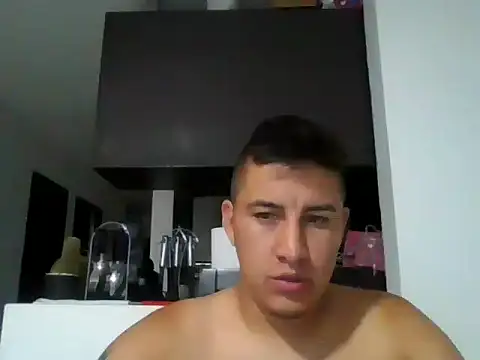 Snapshot of Sneyd10 chatting on 03/16/26, 05:44 Sneyd10 online show from 03/16/26, 05:44