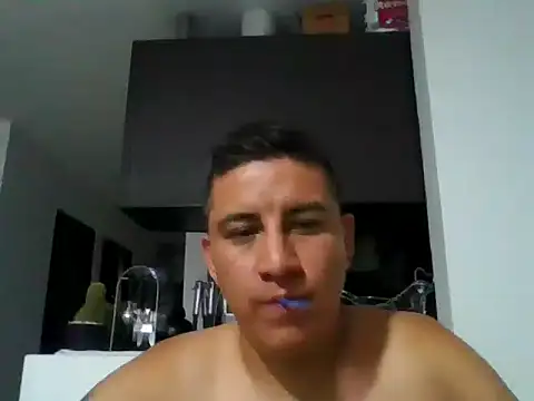 Snapshot of Sneyd10 chatting on 03/17/26, 03:22 Sneyd10 online show from 03/17/26, 03:22