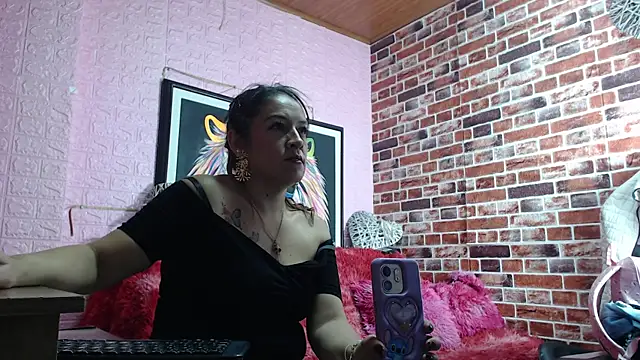Denise Diaz online show from 05/02/26, 04:17