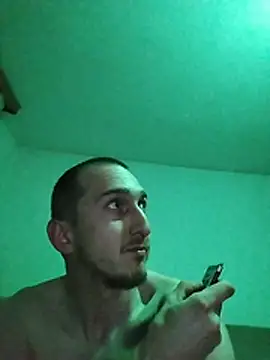 Snapshot of Mahmaze chatting on 04/01/26, 12:22 Mahmaze online show from 04/01/26, 12:22