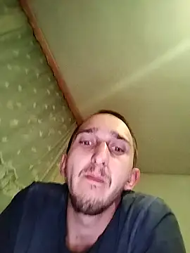 Snapshot of Mahmaze chatting on 04/07/26, 11:37 Mahmaze online show from 04/07/26, 11:37