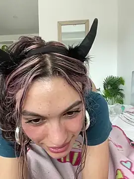 SweetCherry   online show from 06/06/26, 07:51