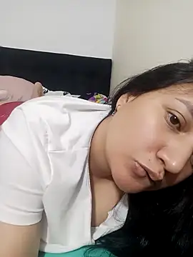 Snapshot of Alice_RouseSg chatting on 03/13/26, 08:10 Alice RouseSg online show from 03/13/26, 08:10