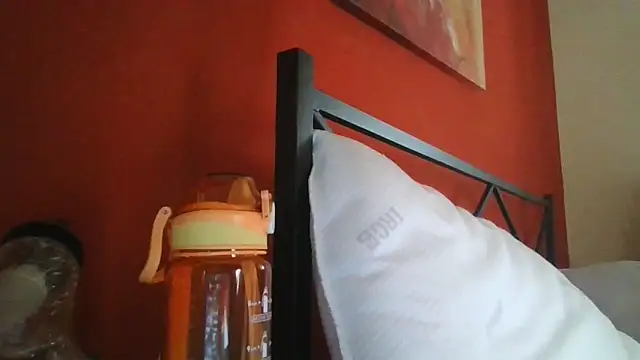 Snapshot of Emilyvuxa chatting on 05/09/26, 05:23 Emilyvuxa online show from 05/09/26, 05:23