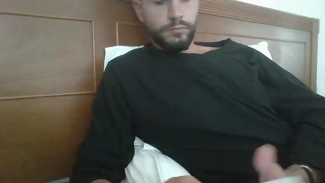 Snapshot of freetom31 chatting on 03/26/26, 10:15 freetom31 online show from 03/26/26, 10:15