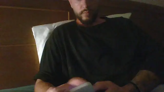 Snapshot of freetom31 chatting on 04/02/26, 12:47 freetom31 online show from 04/02/26, 12:47