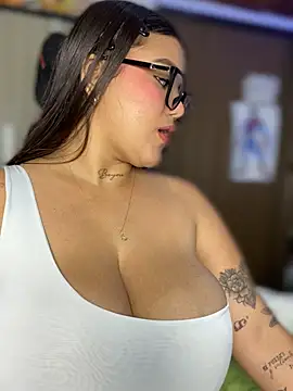 michellesexxxy3 online show from 05/09/26, 03:56