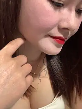 Snapshot of Little_Muse78 chatting on 03/30/26, 03:18 Little Muse78 online show from 03/30/26, 03:18