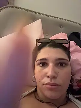 Snapshot of blushbunnyyyy chatting on 03/08/26, 12:19 blushbunnyyyy online show from 03/08/26, 12:19