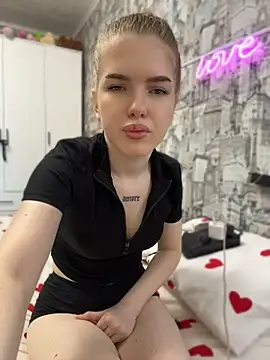 KayShaw online show from 06/29/26, 03:35