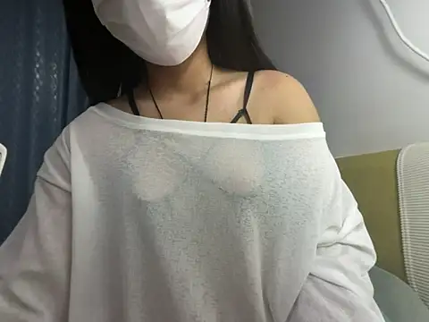 Snapshot of Titi-005 chatting on 05/20/26, 12:39 Titi-005 online show from 05/20/26, 12:39