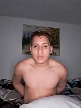 Snapshot of franhot25 chatting on 03/16/26, 06:39 franhot25 online show from 03/16/26, 06:39