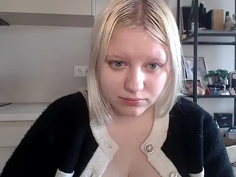 Snapshot of LenaSecret19 chatting on 04/29/26, 05:44 LenaSecret19 online show from 04/29/26, 05:44