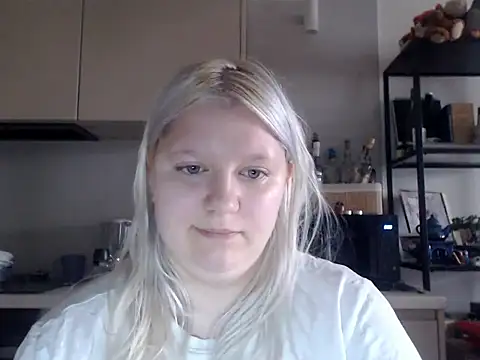 Snapshot of LenaSecret19 chatting on 07/15/26, 05:56 LenaSecret19 online show from 07/15/26, 05:56