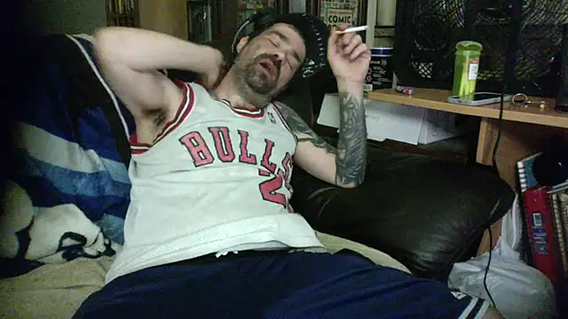 Snapshot of KinkyTOMan chatting on 06/08/26, 06:36 KinkyTOMan online show from 06/08/26, 06:36