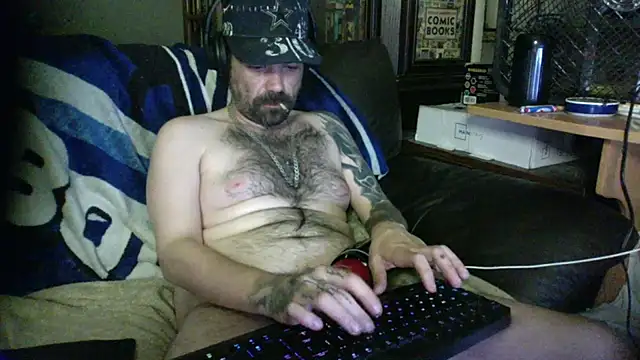 Snapshot of KinkyTOMan chatting on 06/09/26, 06:47 KinkyTOMan online show from 06/09/26, 06:47