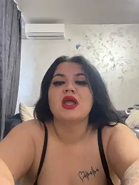 Snapshot of julietalovee chatting on 04/09/26, 08:53 julietalovee online show from 04/09/26, 08:53
