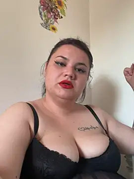 Snapshot of julietalovee chatting on 05/04/26, 04:25 julietalovee online show from 05/04/26, 04:25